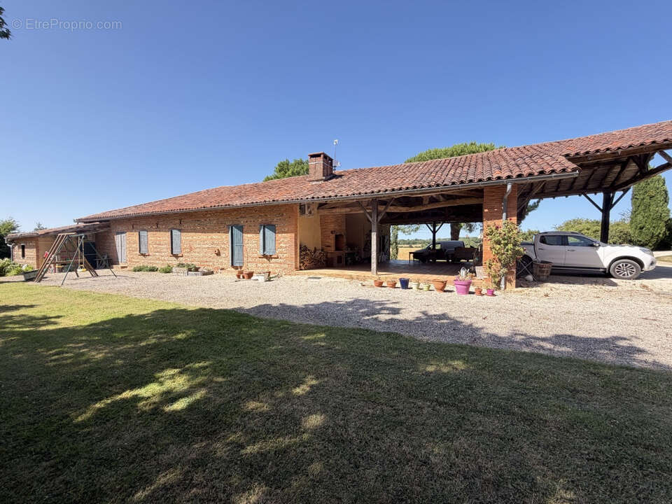 Propriété de 13 000 M2 avec maison de 200 M2 chai de 70 M2 et garage de 80 M2 - photo 17