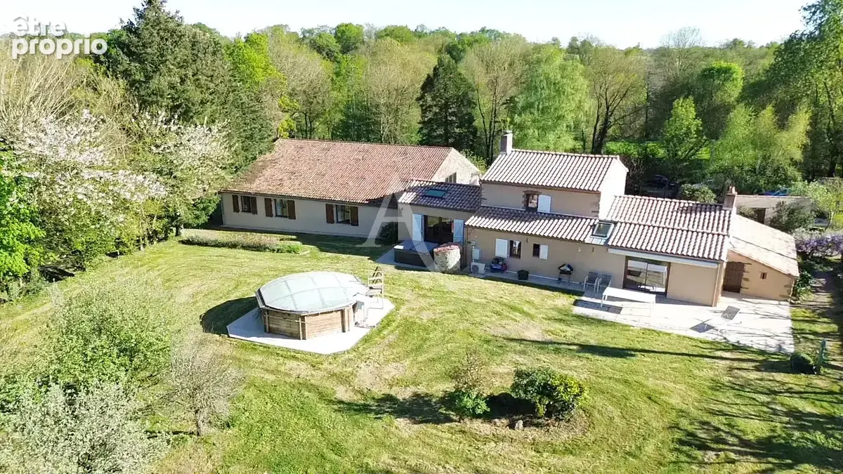 Maison à LA CHAPELLE-PALLUAU