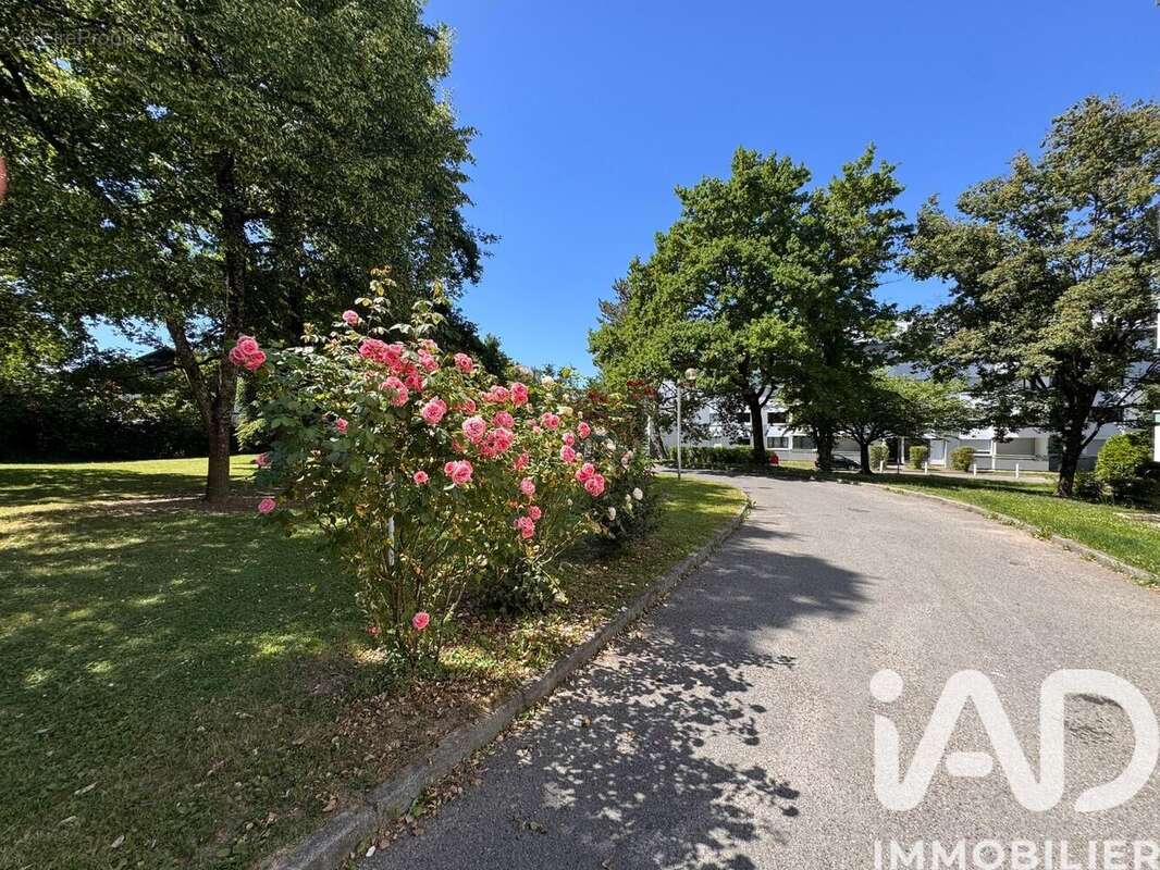Appartement 97 m² à Saint-Julien-En-Genevois  - photo 7