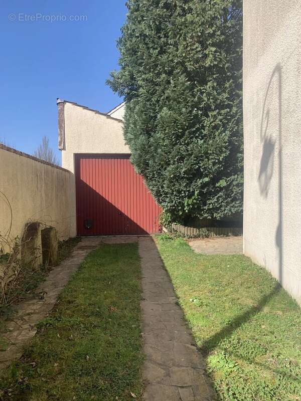 Maison à CHATEAUFORT