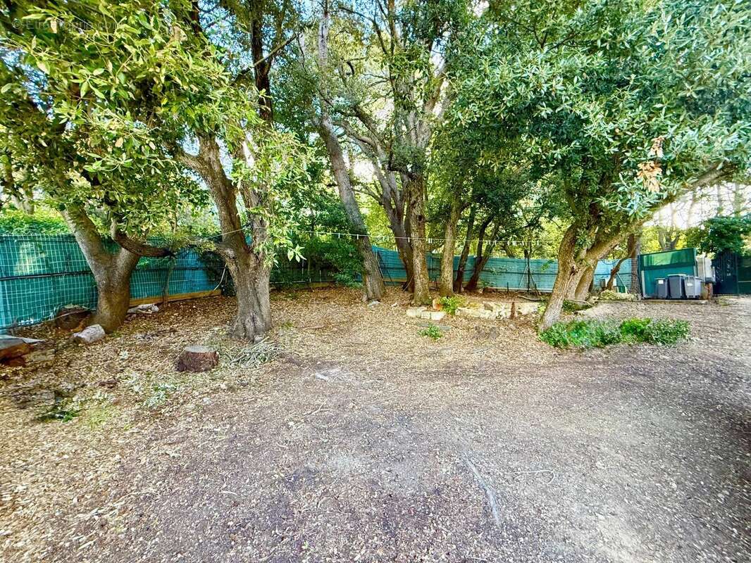 Maison à SIX-FOURS-LES-PLAGES