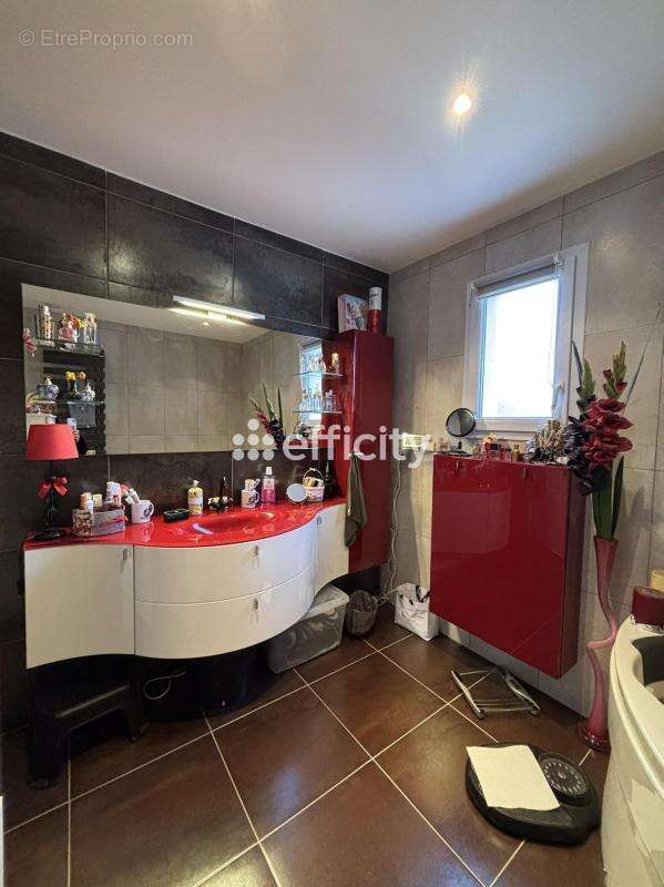 Maison à NIEUL-SUR-MER