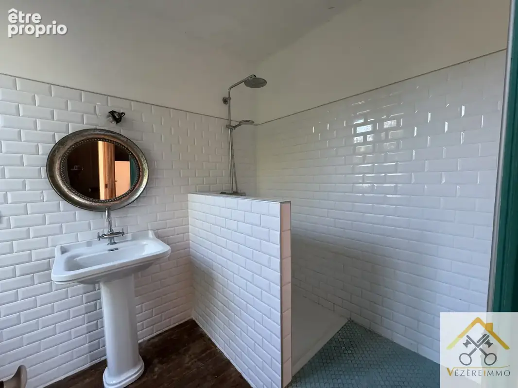 Maison bourgeoise en pierres en plein coeur de Saint Viance - photo 10