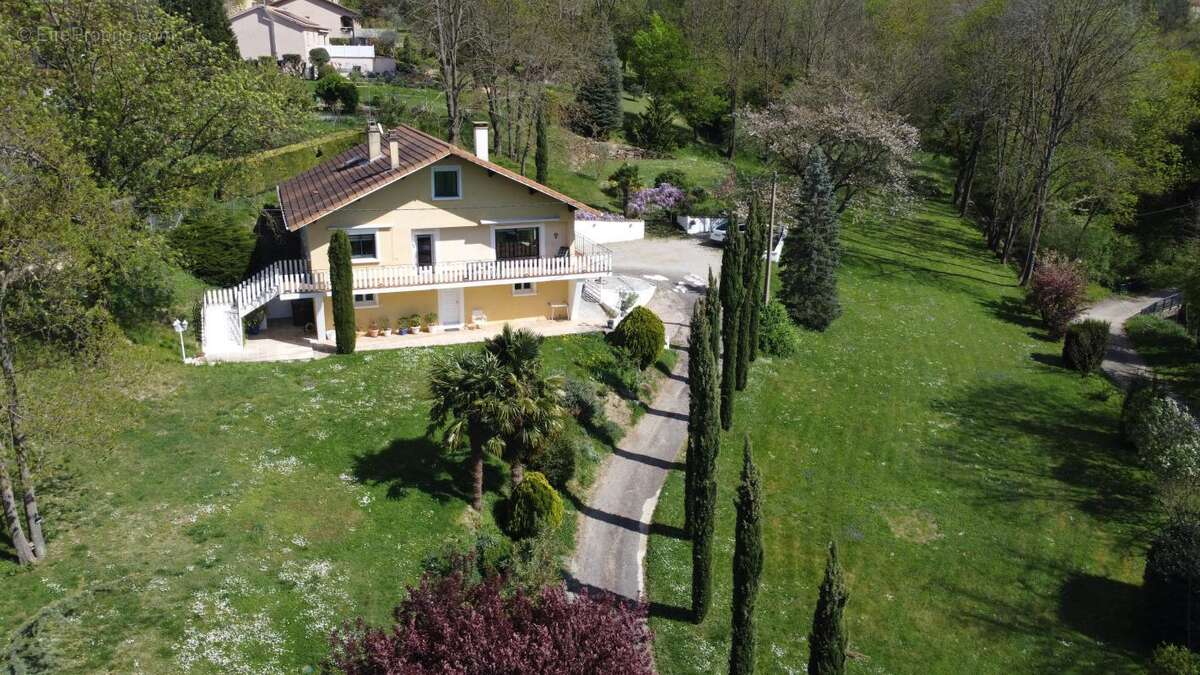 Maison à SIMANDRES