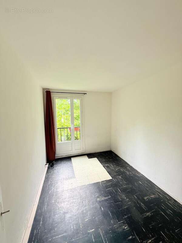 Photo 7 - Appartement à BRIE-COMTE-ROBERT