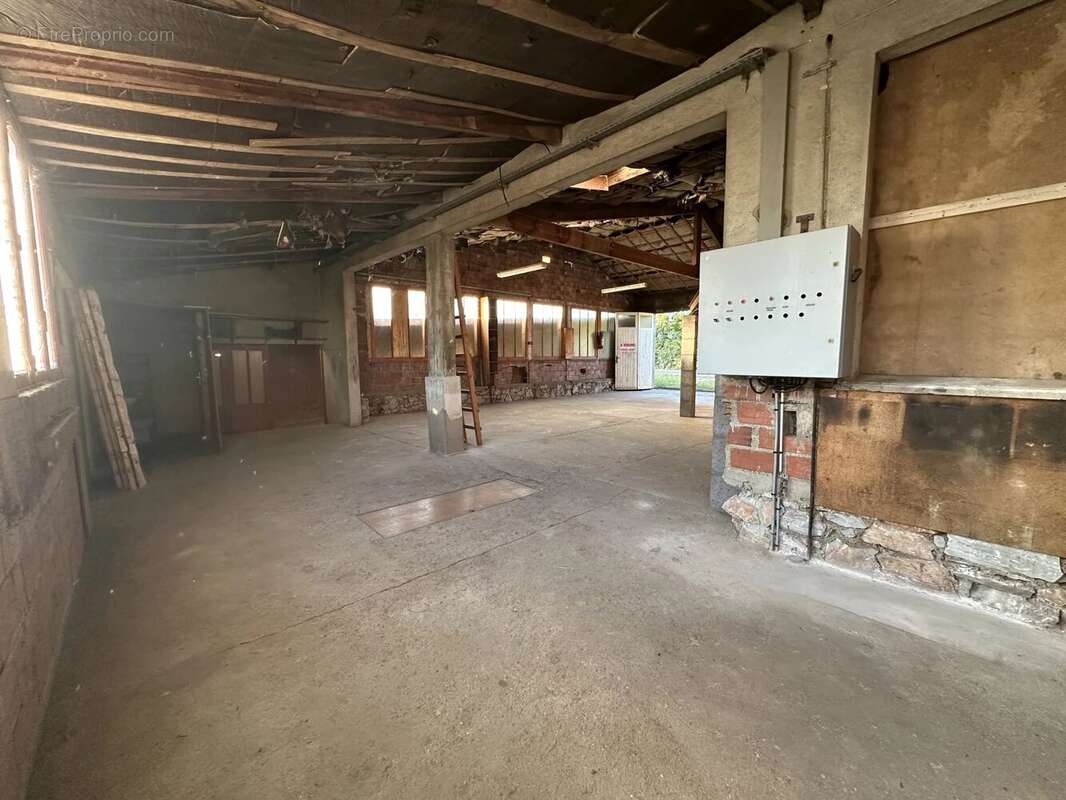 Commerce à LAGARRIGUE