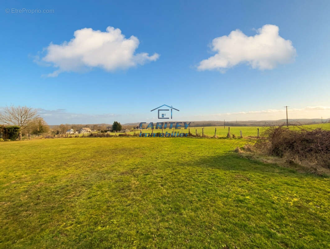 Terrain constructible de 1400 m2 situé sur la commune de LANTENOT - photo 2