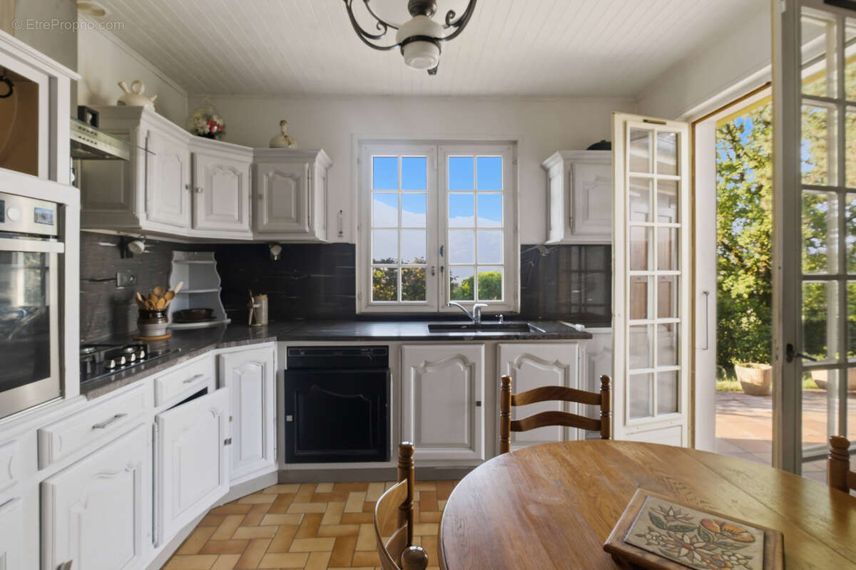 Appartement à SAINT-NAZAIRE-LES-EYMES