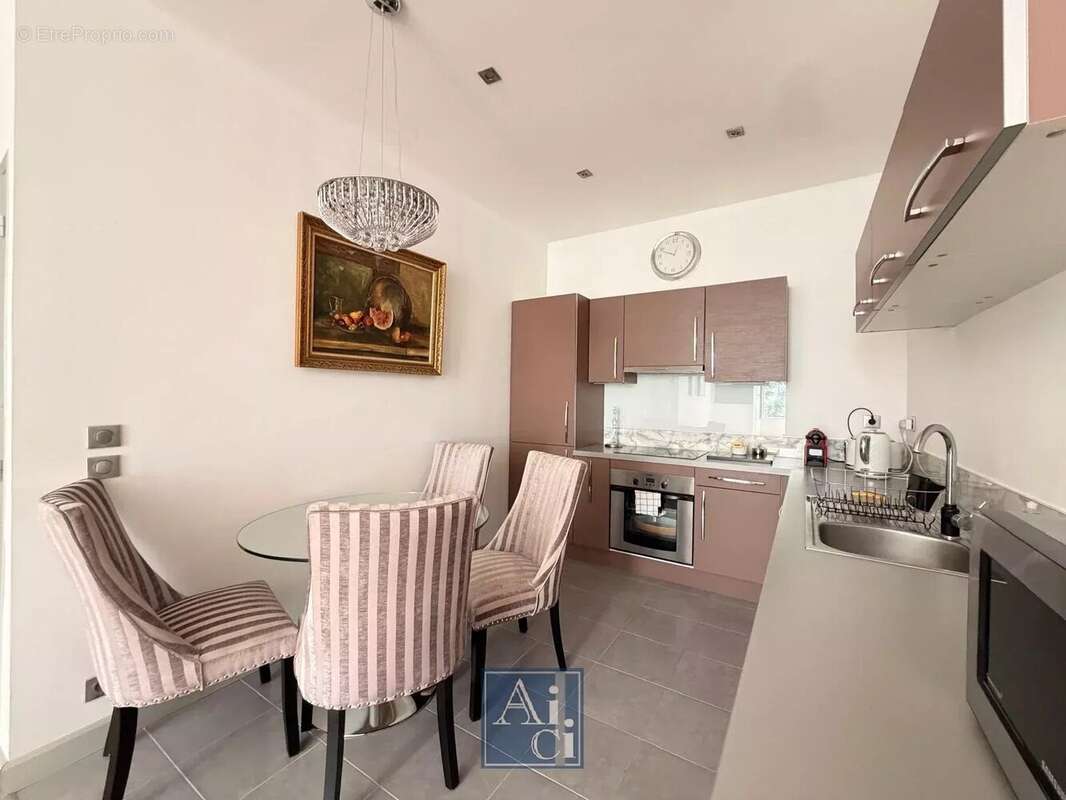 Exclusivité 3 pièces Cannes -  Rue d'Antibes - photo 3