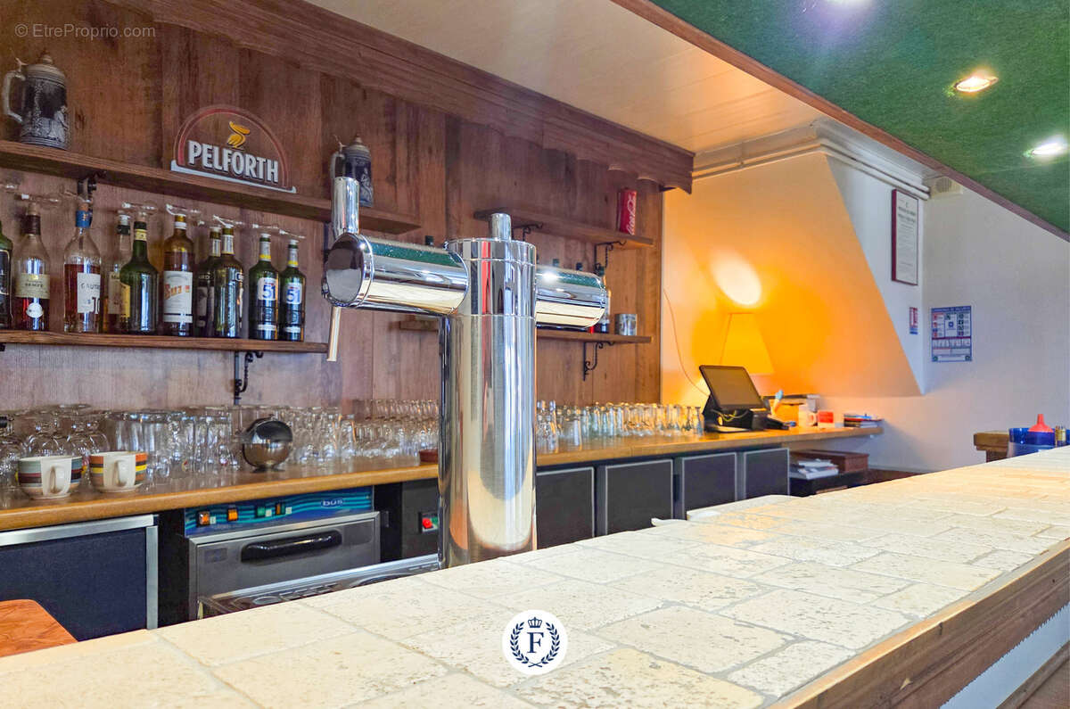 Commerce à LES ARDILLATS