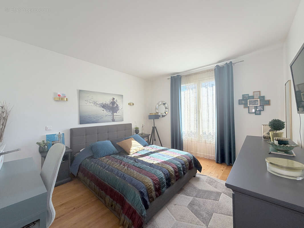 Appartement à RUEIL-MALMAISON