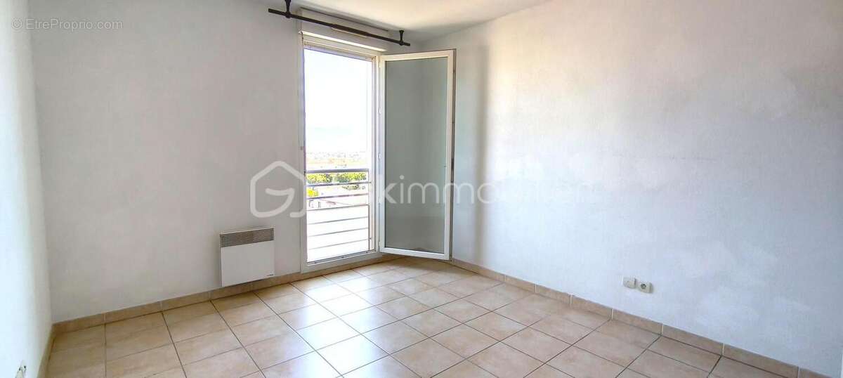 T3 de 64 m² avec terrasse et garage – Résidence récente - photo 5