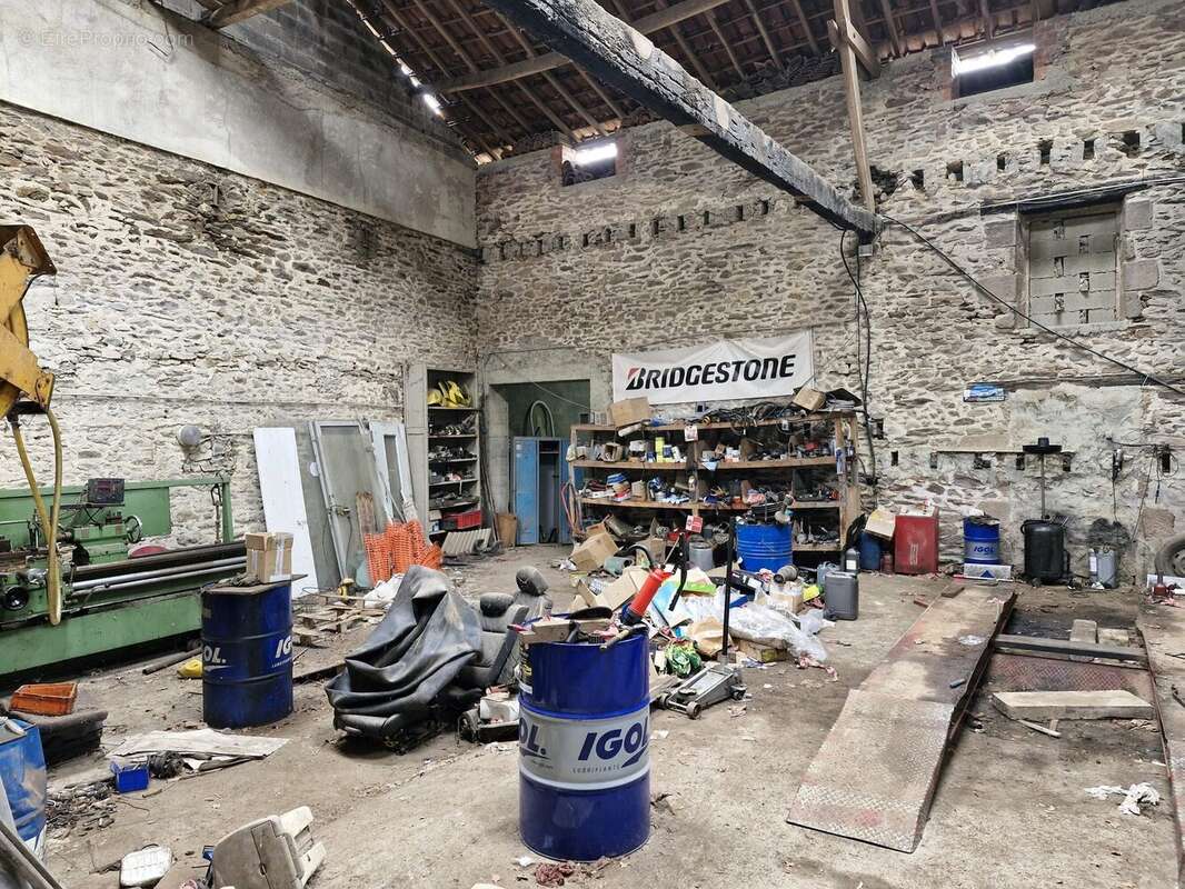 Commerce à BESSINES-SUR-GARTEMPE