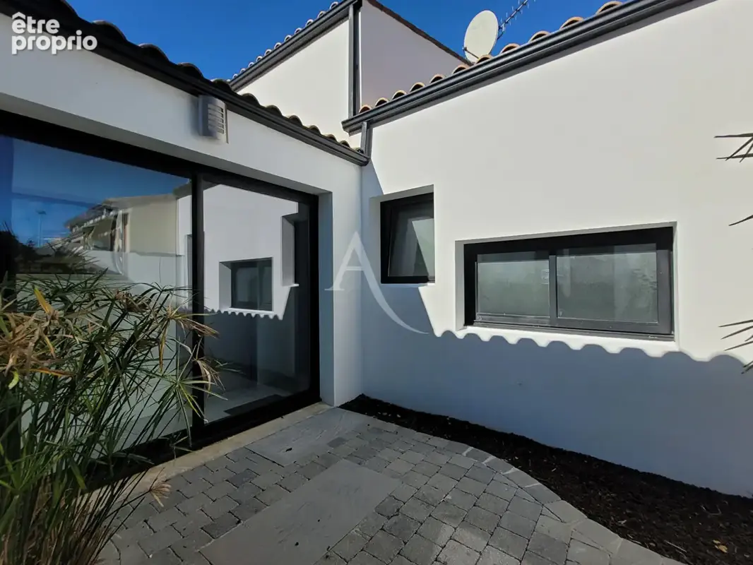 Maison de plain-pied avec piscine chauffée et jardin sans vis-à-vis - Villedoux - photo 9