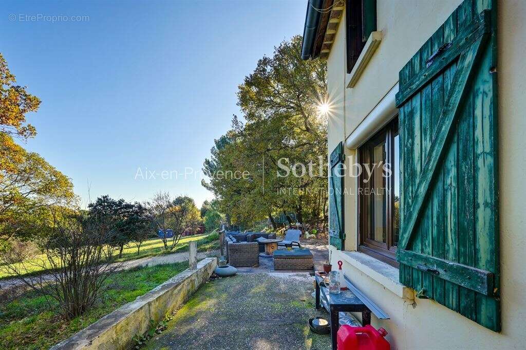 Maison à EGUILLES