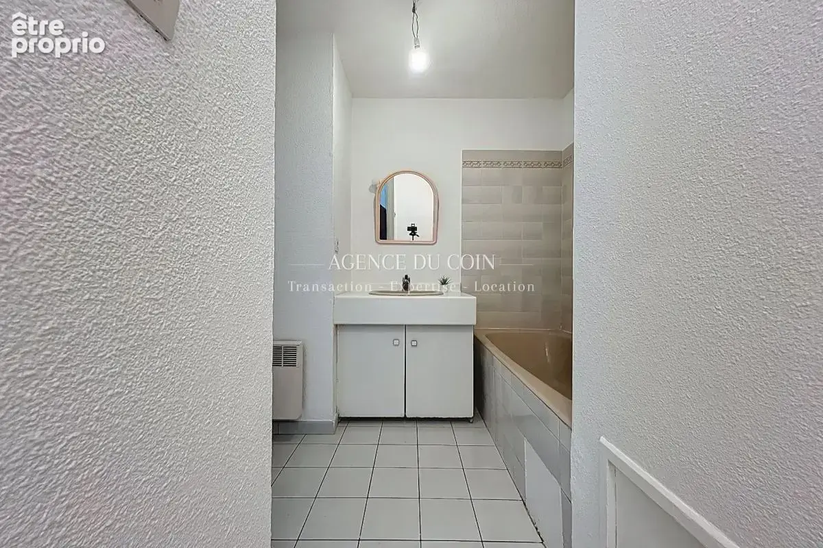 Appartement Port Frejus avec garage !  ​​​​ Un appartement b - photo 10