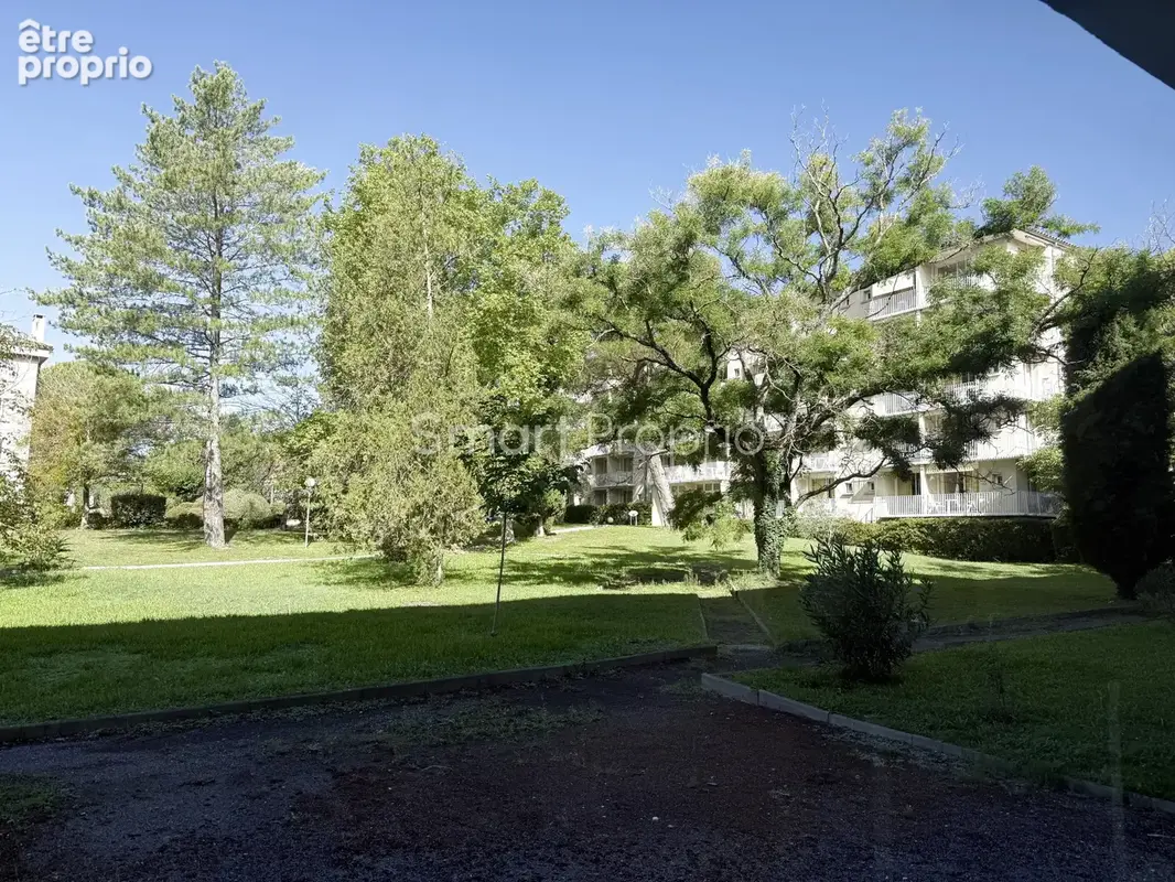 Appartement à GREOUX-LES-BAINS