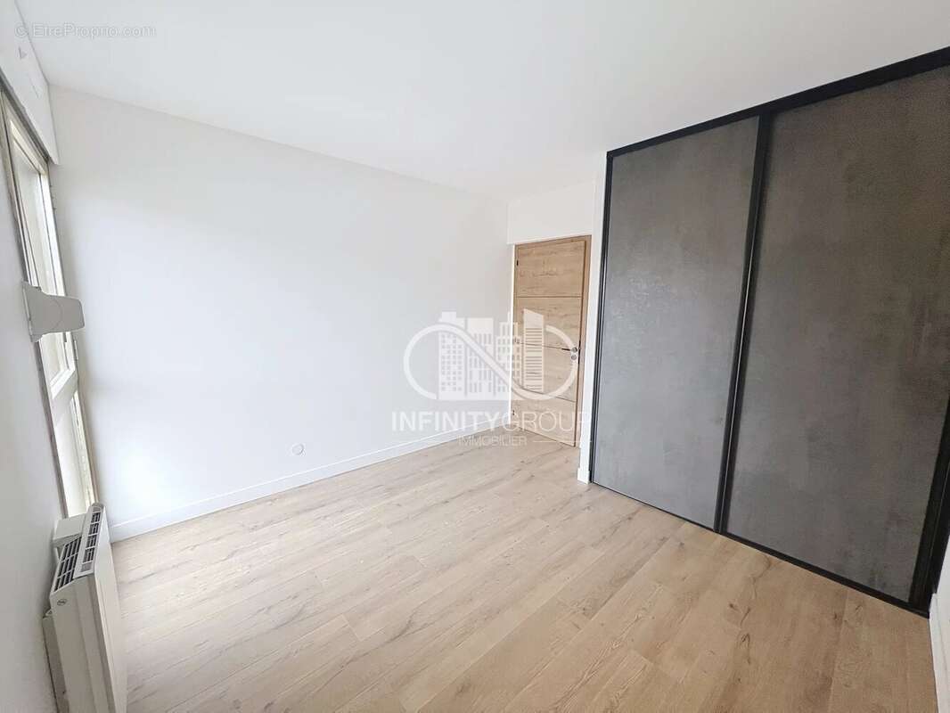 Appartement à MOUGINS