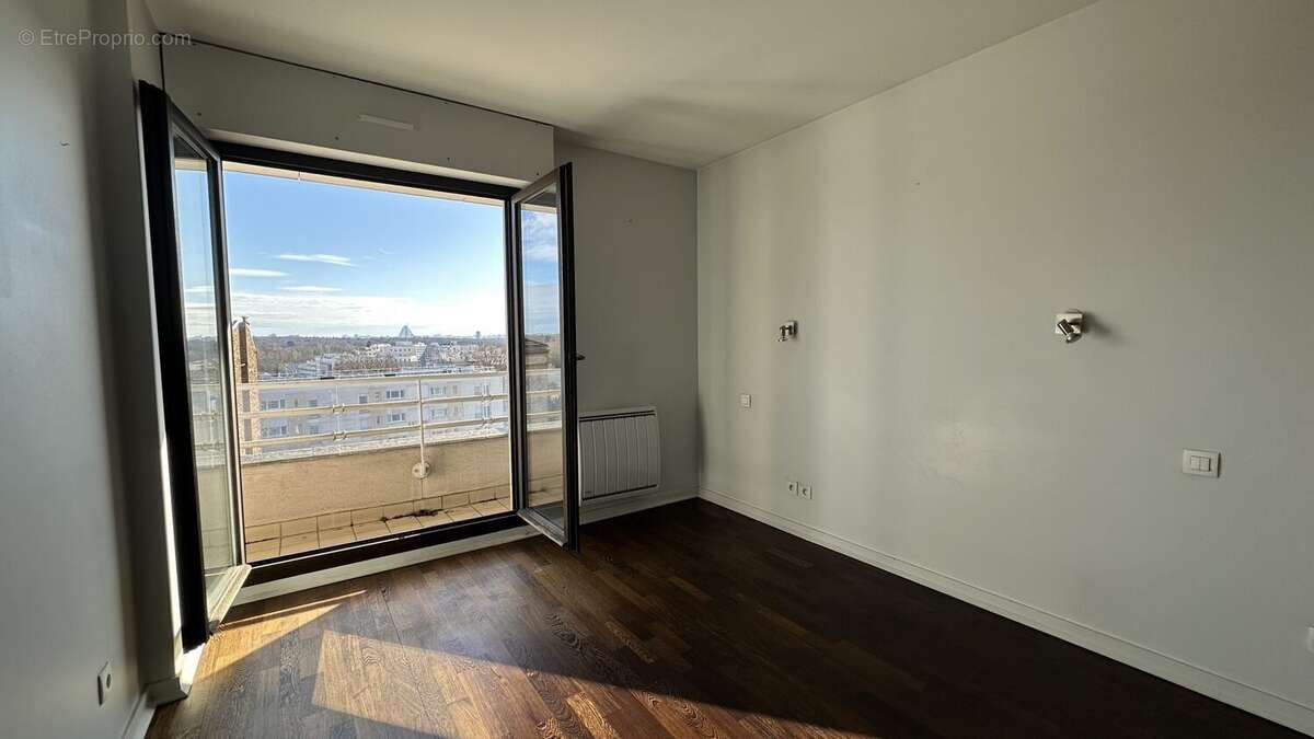 Appartement à SURESNES