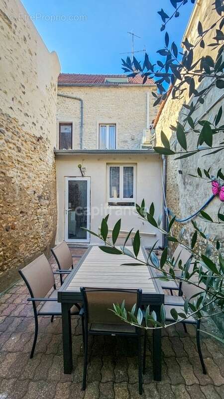 A vendre ETAMPES (91) . Maison en très bon état, 6 pièces, cave, cour et jardin clos - photo 11