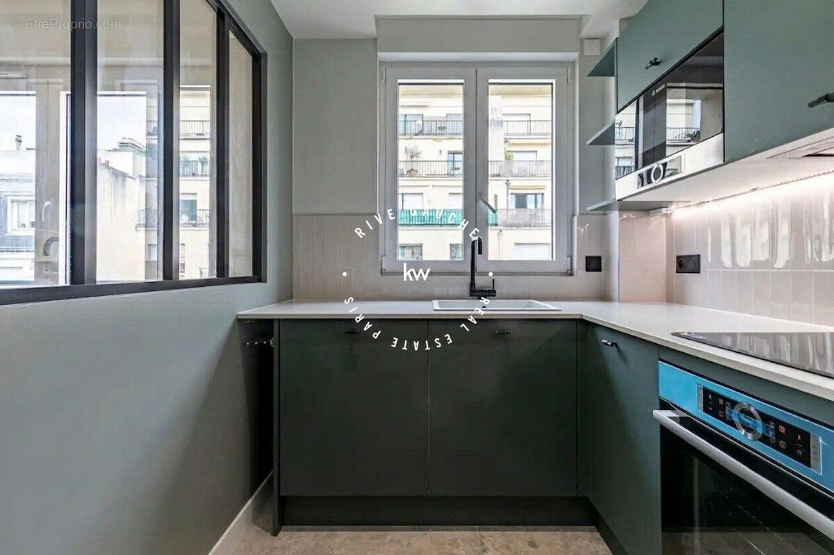 Appartement 70 m² à Paris-7e  - photo 6
