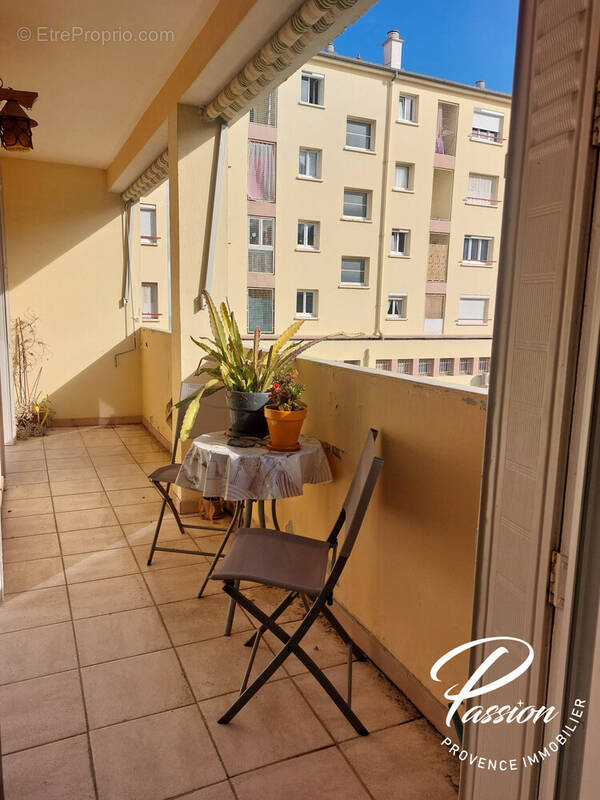 Appartement à SALON-DE-PROVENCE