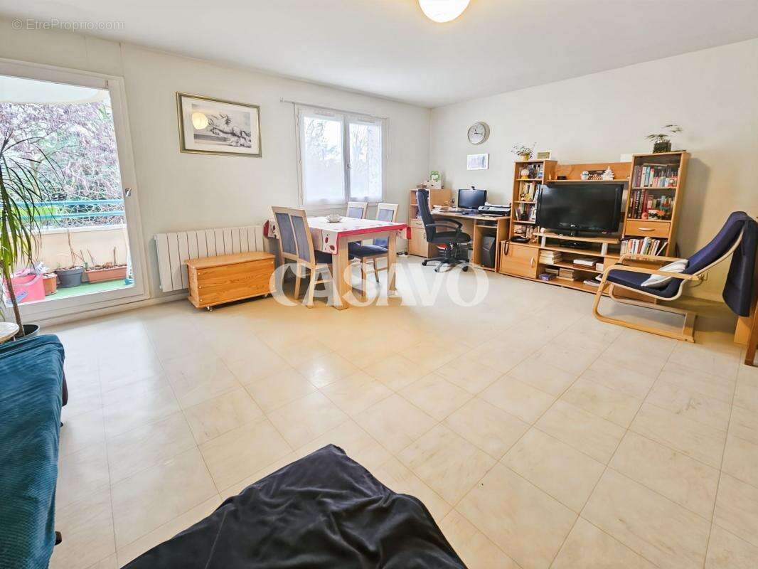 Appartement à BEAUCHAMP