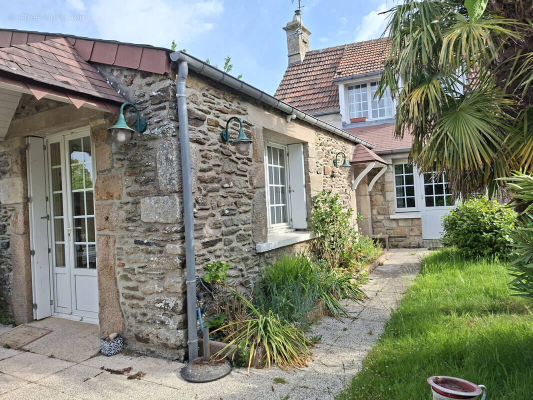 Maison à LE VAST