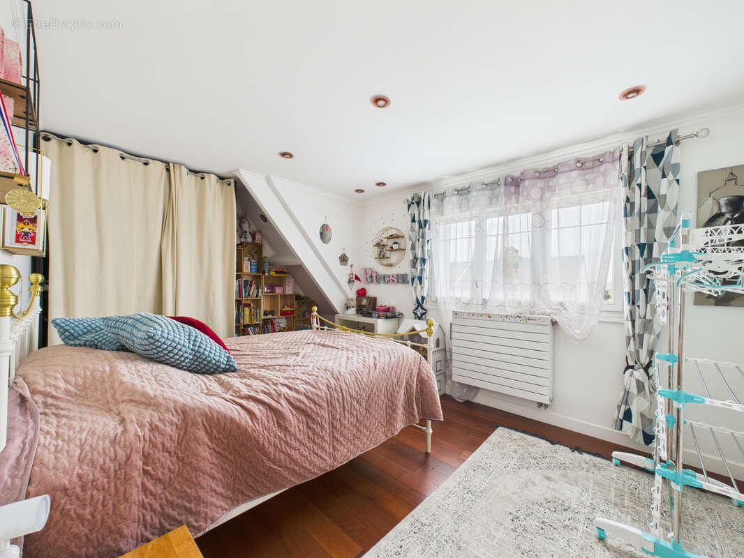 Maison à SARTROUVILLE