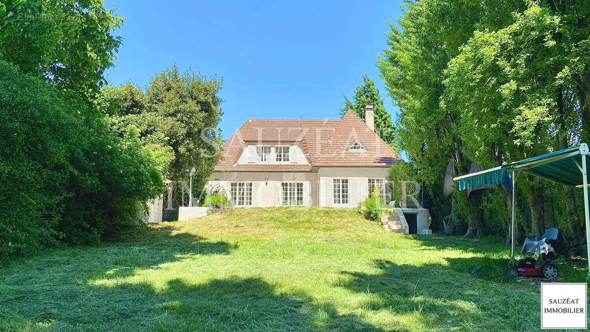 Maison à CHILLY-MAZARIN