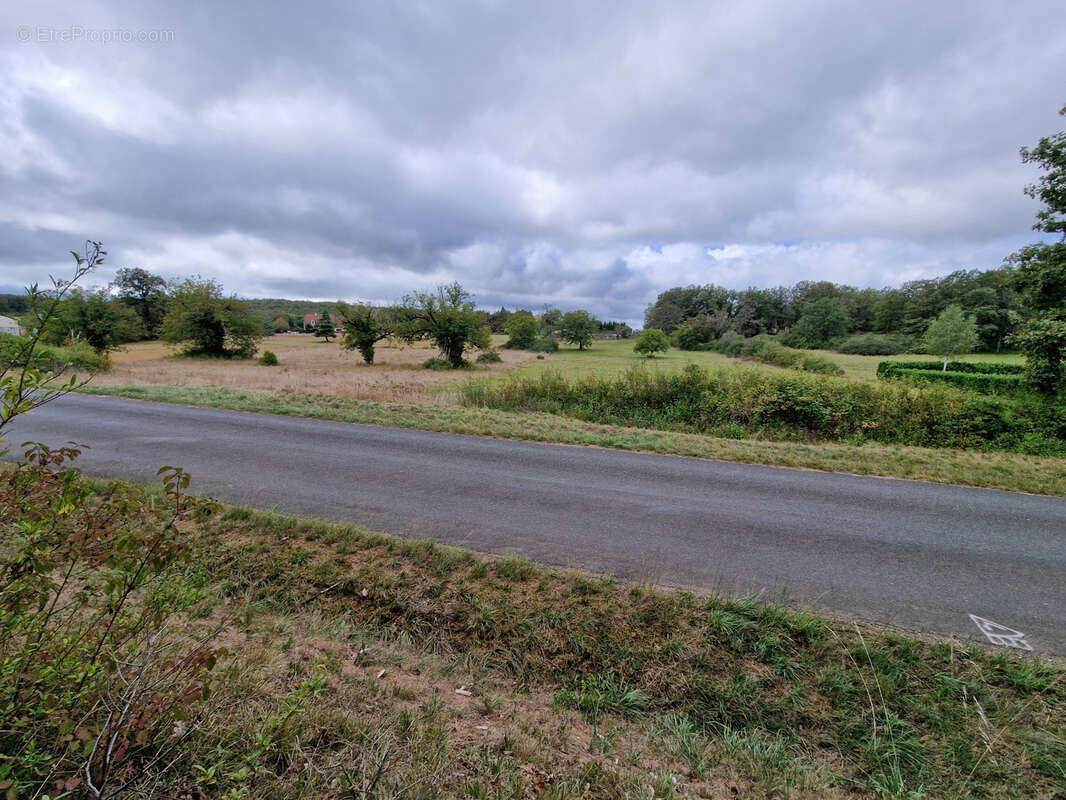 Terrain à NADAILLAC