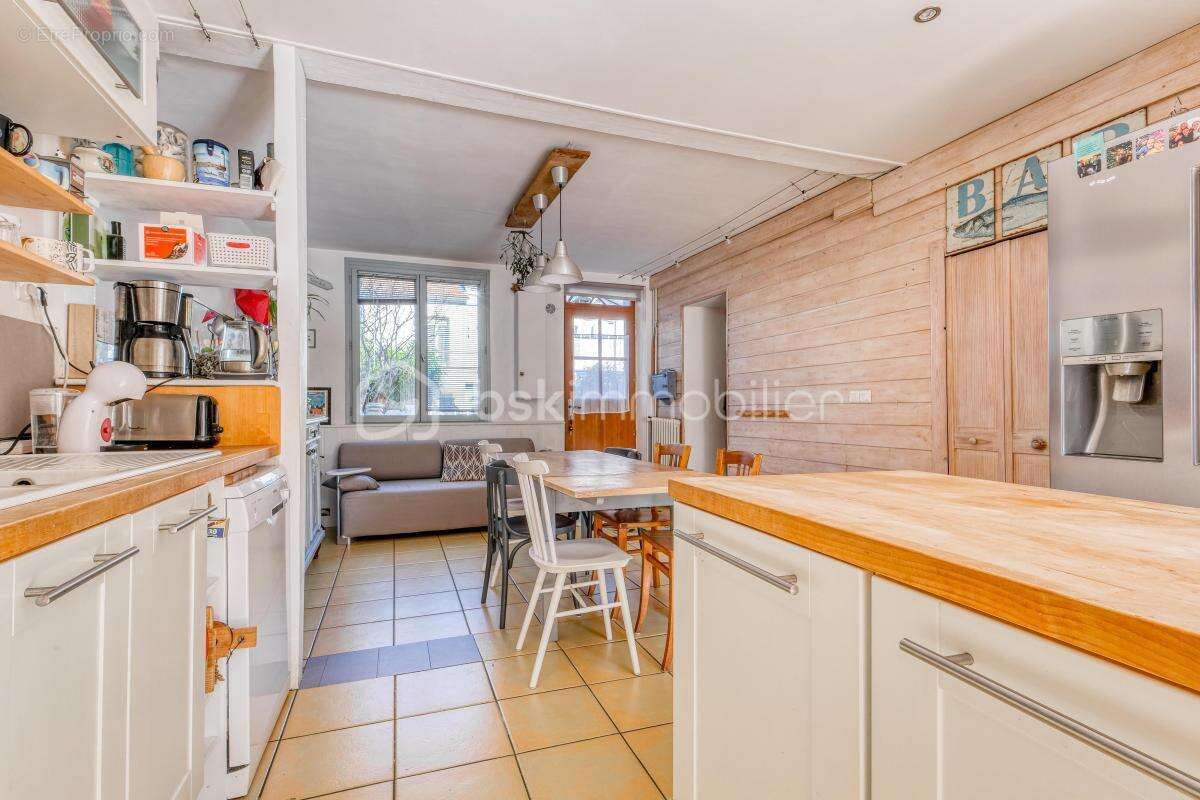 Ensemble immobilier : Maison, appartement et grange - photo 5