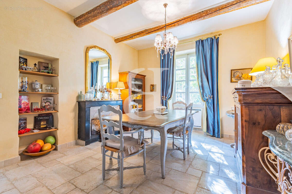 Maison à VAISON-LA-ROMAINE
