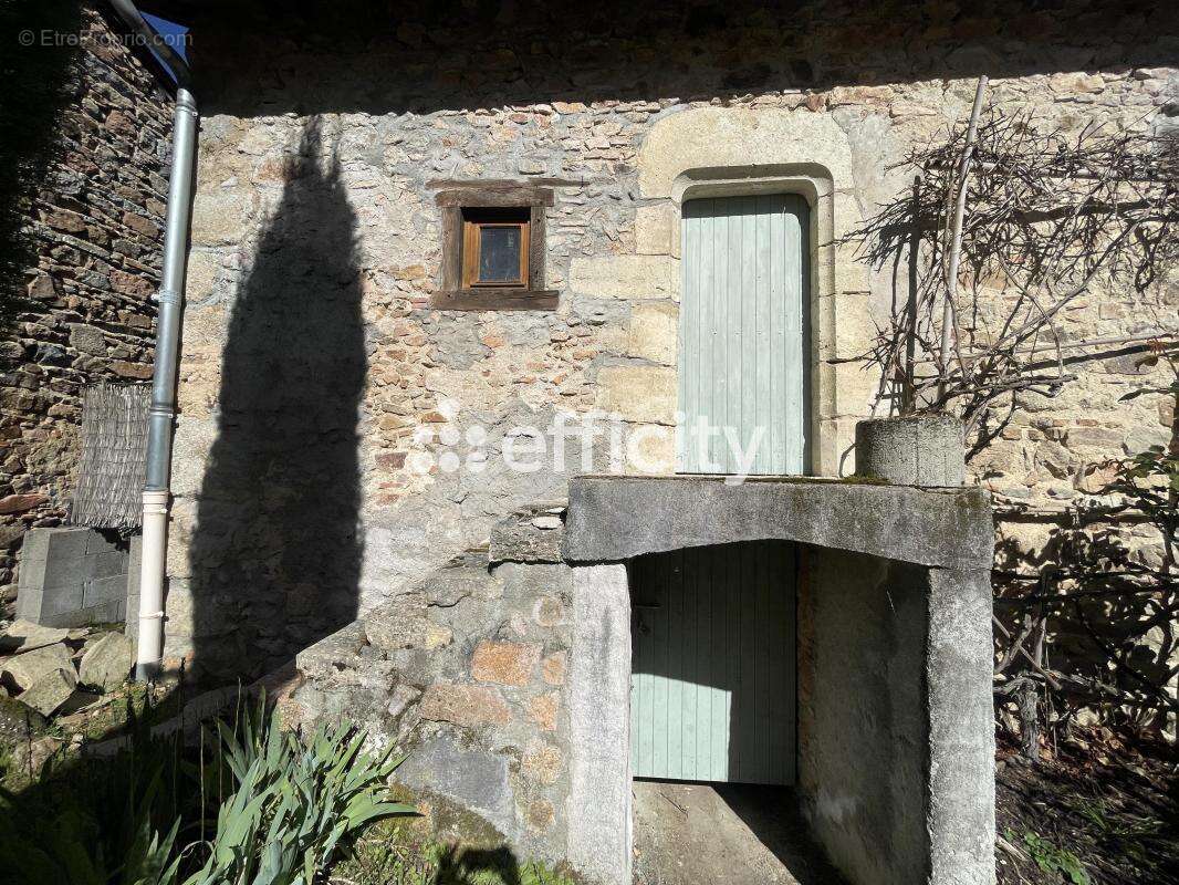 Maison à BUSSET