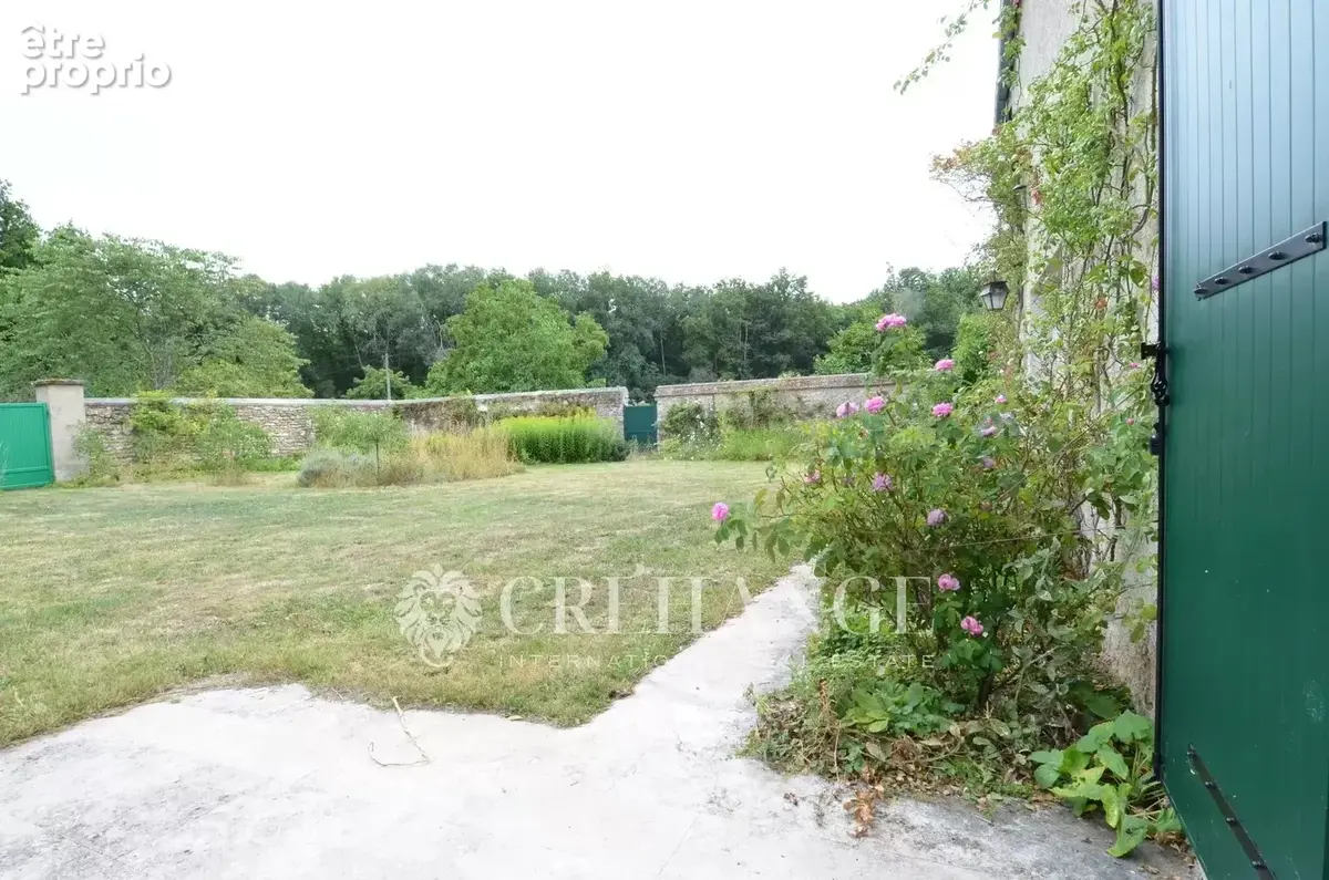 Domaine forestier de 29 ha avec bâtisse et dépendancesde 308 m². - photo 3