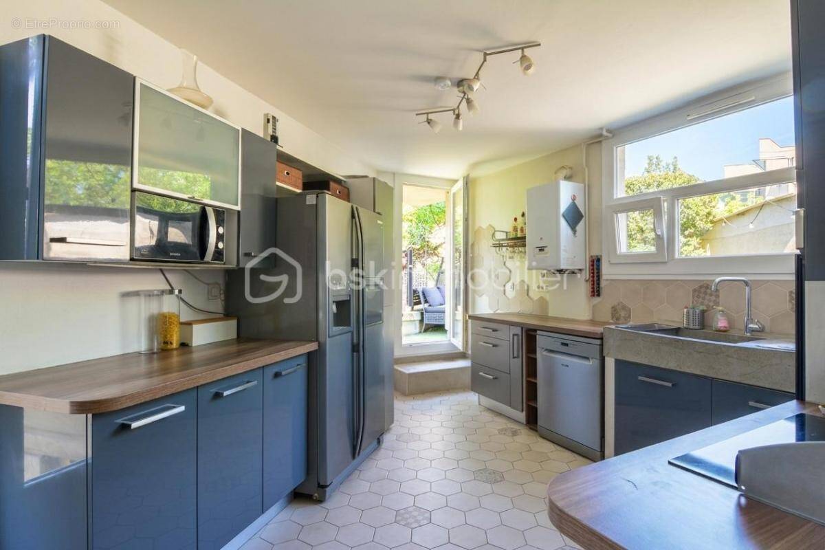 Appartement à SAINT-MARTIN-D'HERES