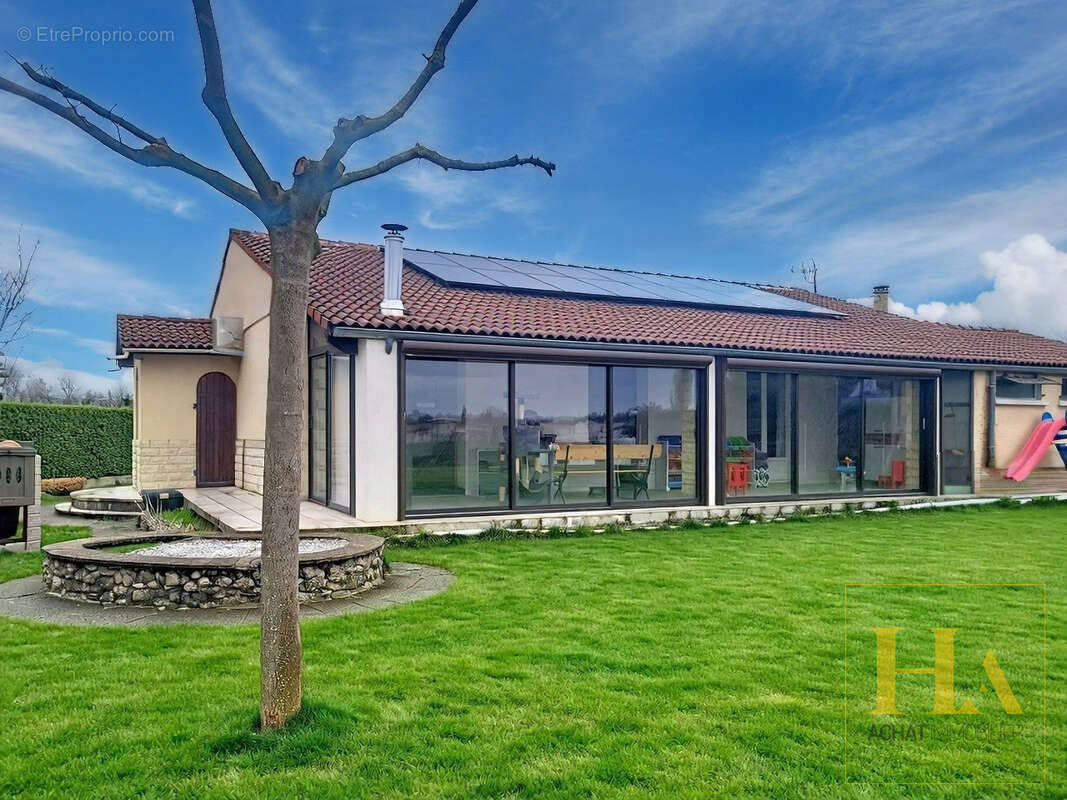 « Posez vos valises ! Maison de plain-pied entièrement rénovée avec piscine » - photo 4