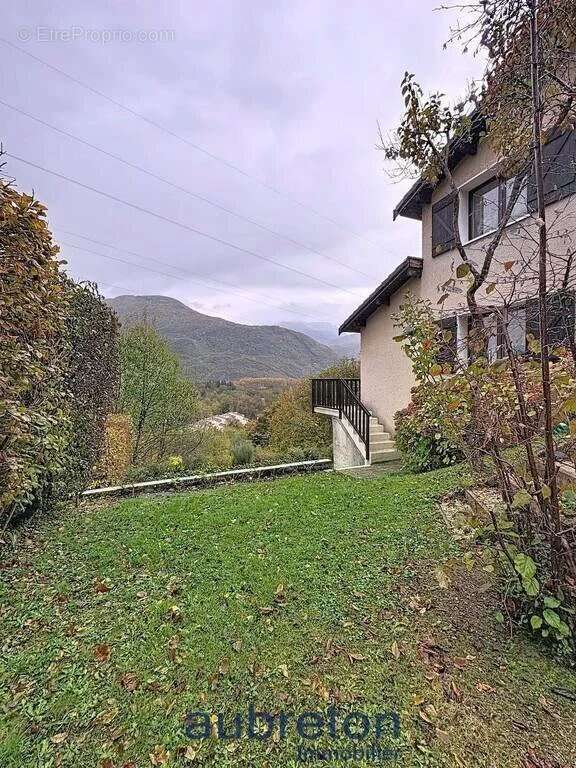 Maison à NOTRE-DAME-DE-MESAGE