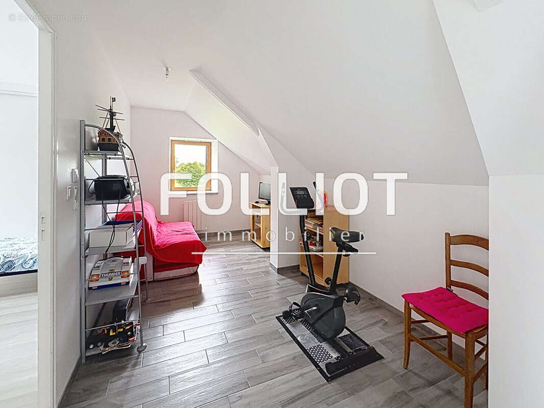 Longère de grand standing à vendre à Melle (35420) - photo 8