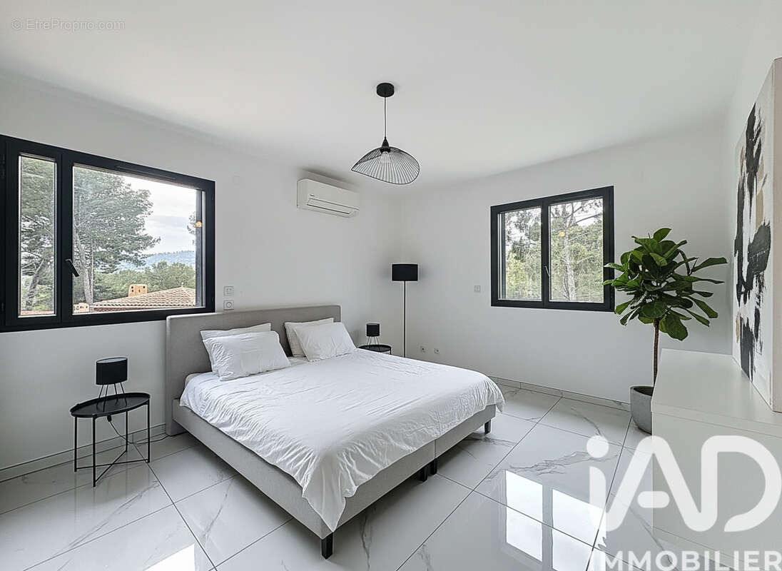 Maison 92 m² à La Ciotat  - photo 5