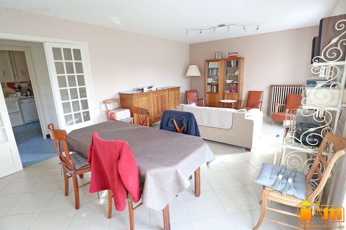 Maison à ETAMPES