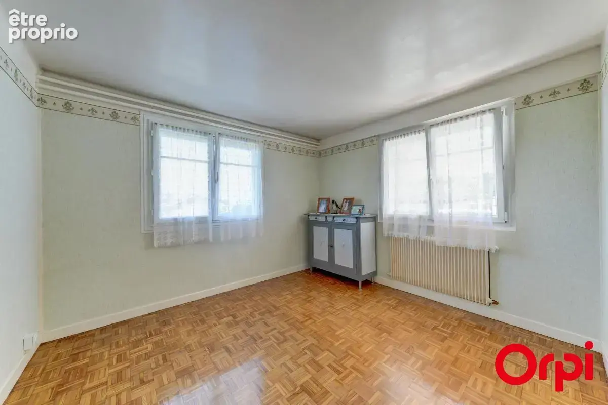 Maison familiale de 158 m² avec une belle vue dégagée - photo 19