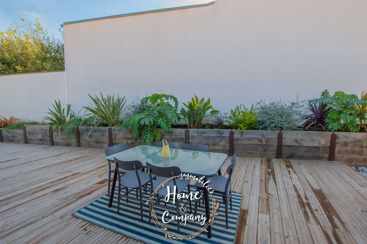 Maison à VAUX-SUR-MER