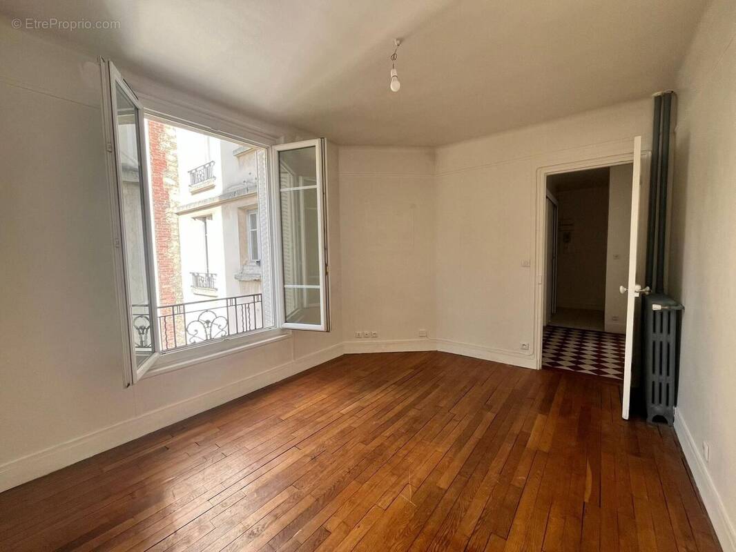 Photo 1 - Appartement à MONTROUGE