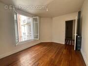 Photo 1 - Appartement à MONTROUGE