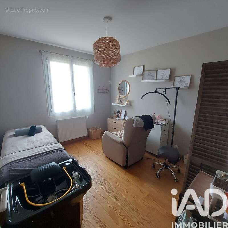 Photo 6