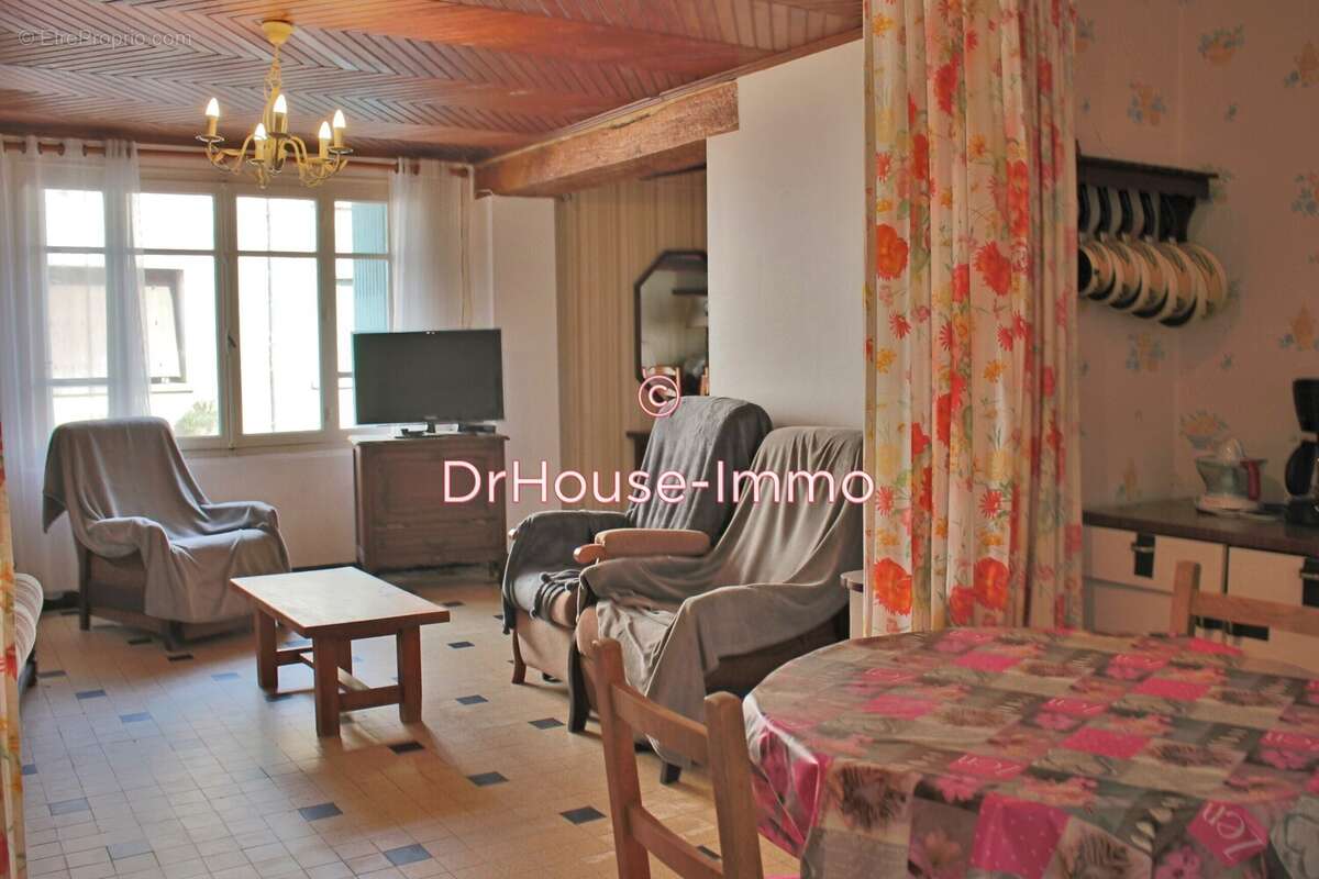 Maison à CASTELSAGRAT