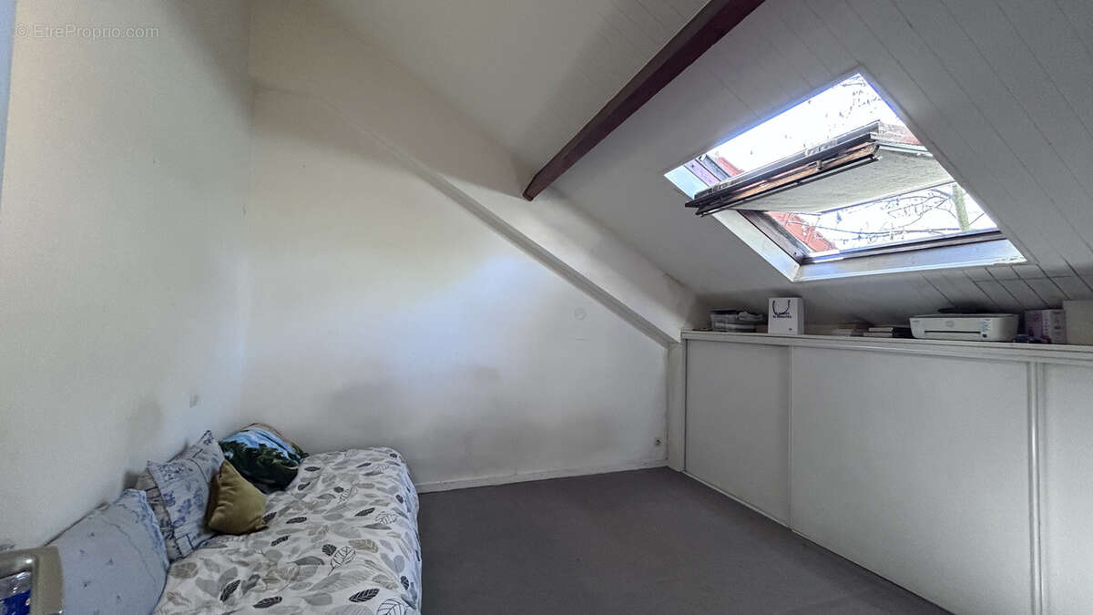 Joli Duplex en dernier étage avec balcon sur jardin à vendre - photo 7
