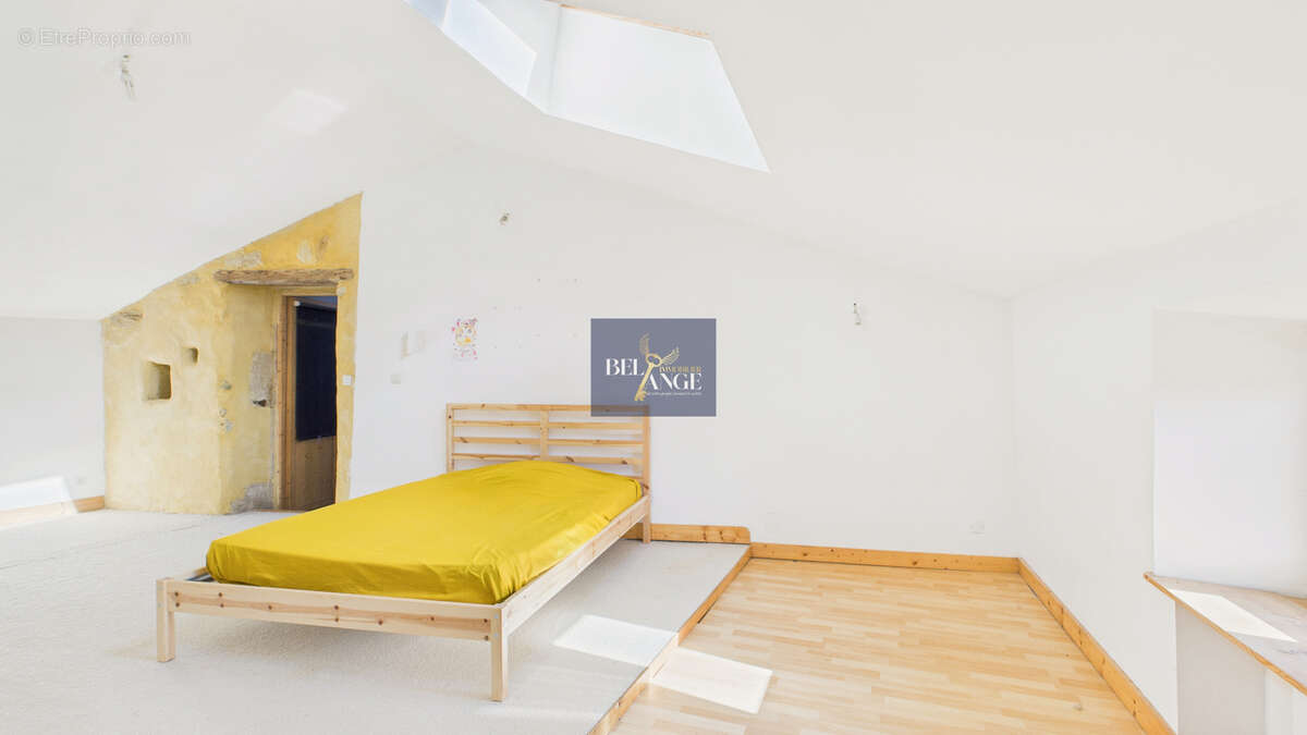 Maison à SAINT-PAUL-LE-JEUNE