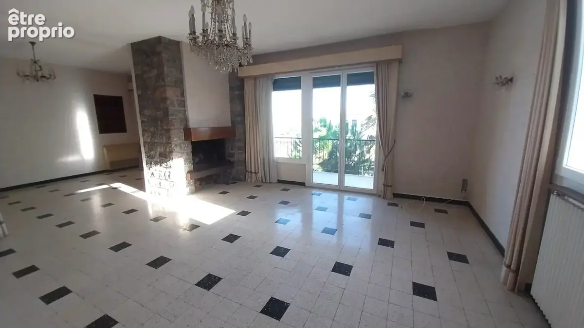 Villa à rénover   à deux pas du centre-ville de hyères les palmiers. - photo 2
